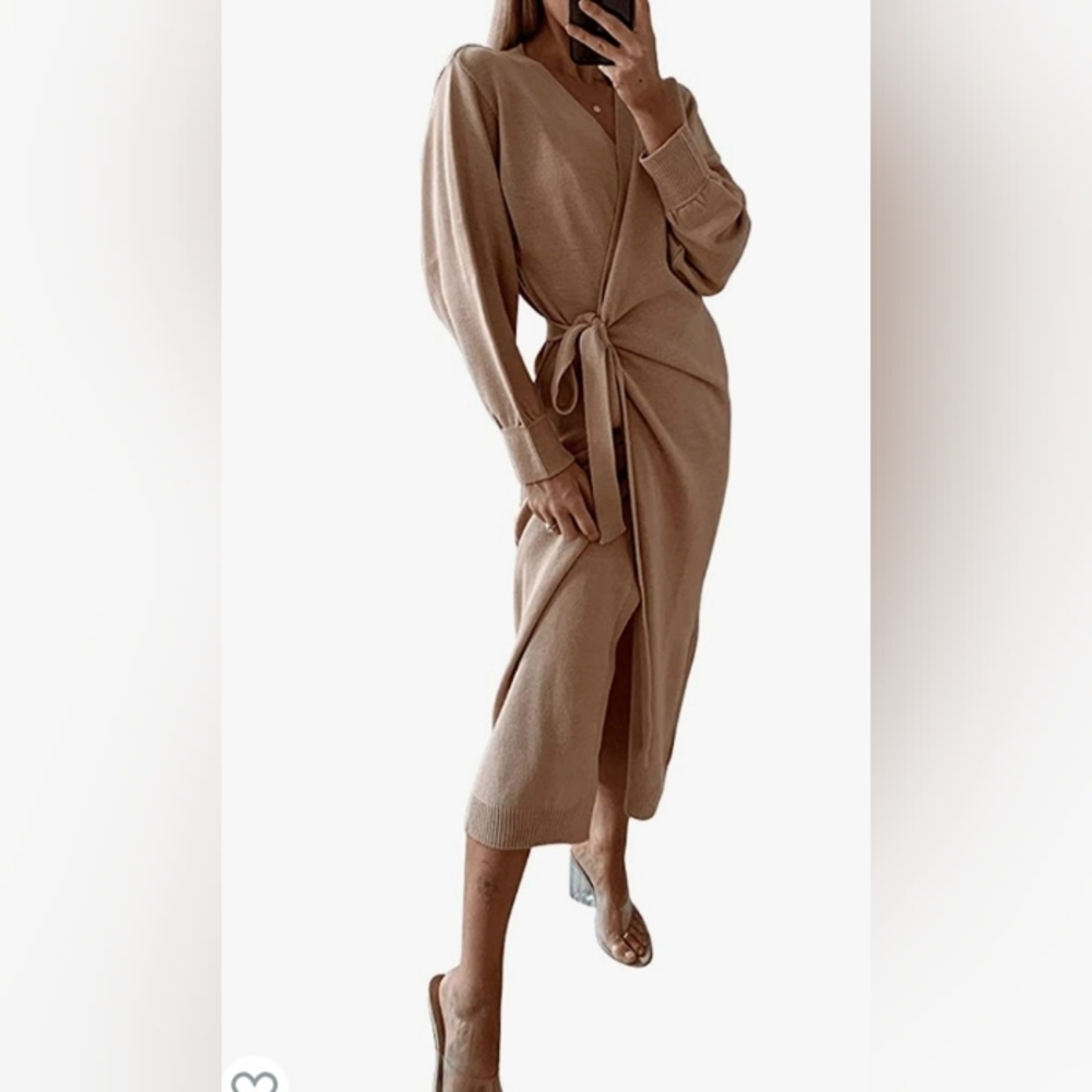 Never worn long sleeved knit wrap dress with belt